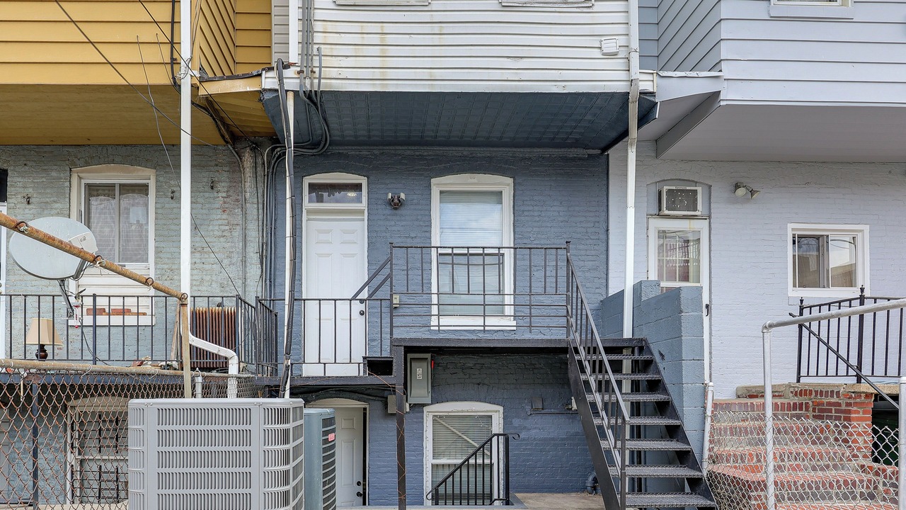 Photo of Outdoor in Greektown
