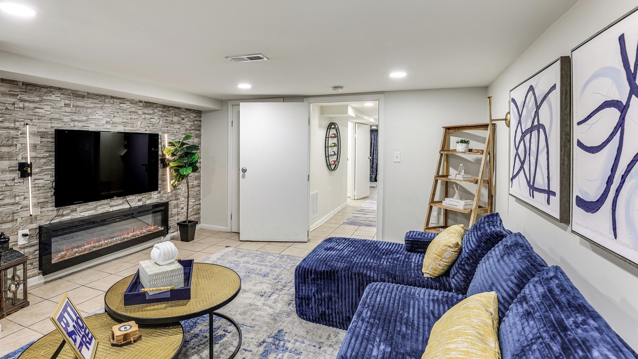 Photo of Bedroom in Greektown