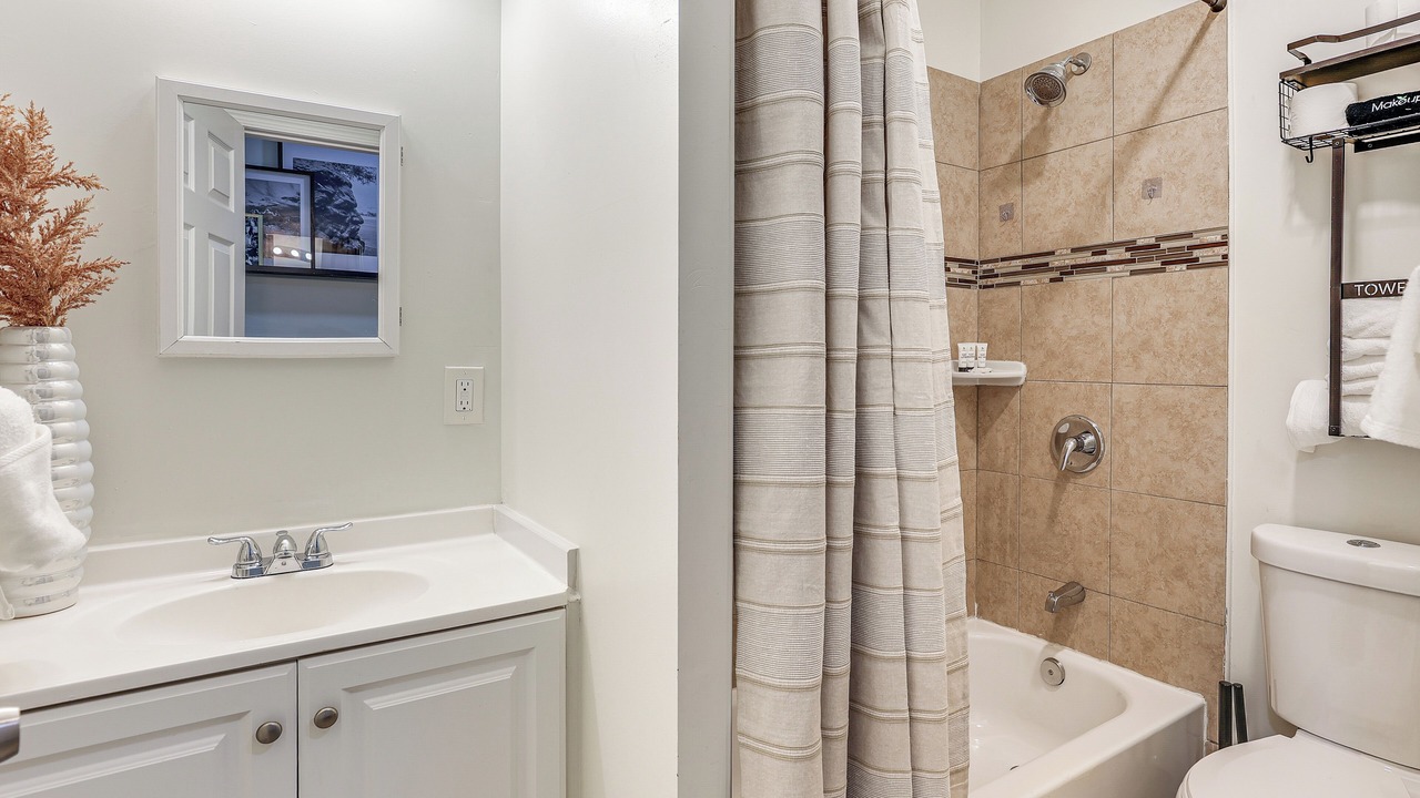 Photo of Bathroom in Greektown