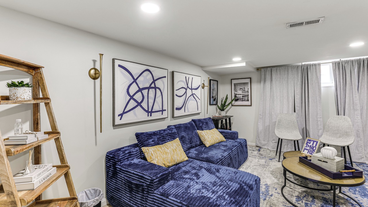 Photo of Livingroom in Greektown