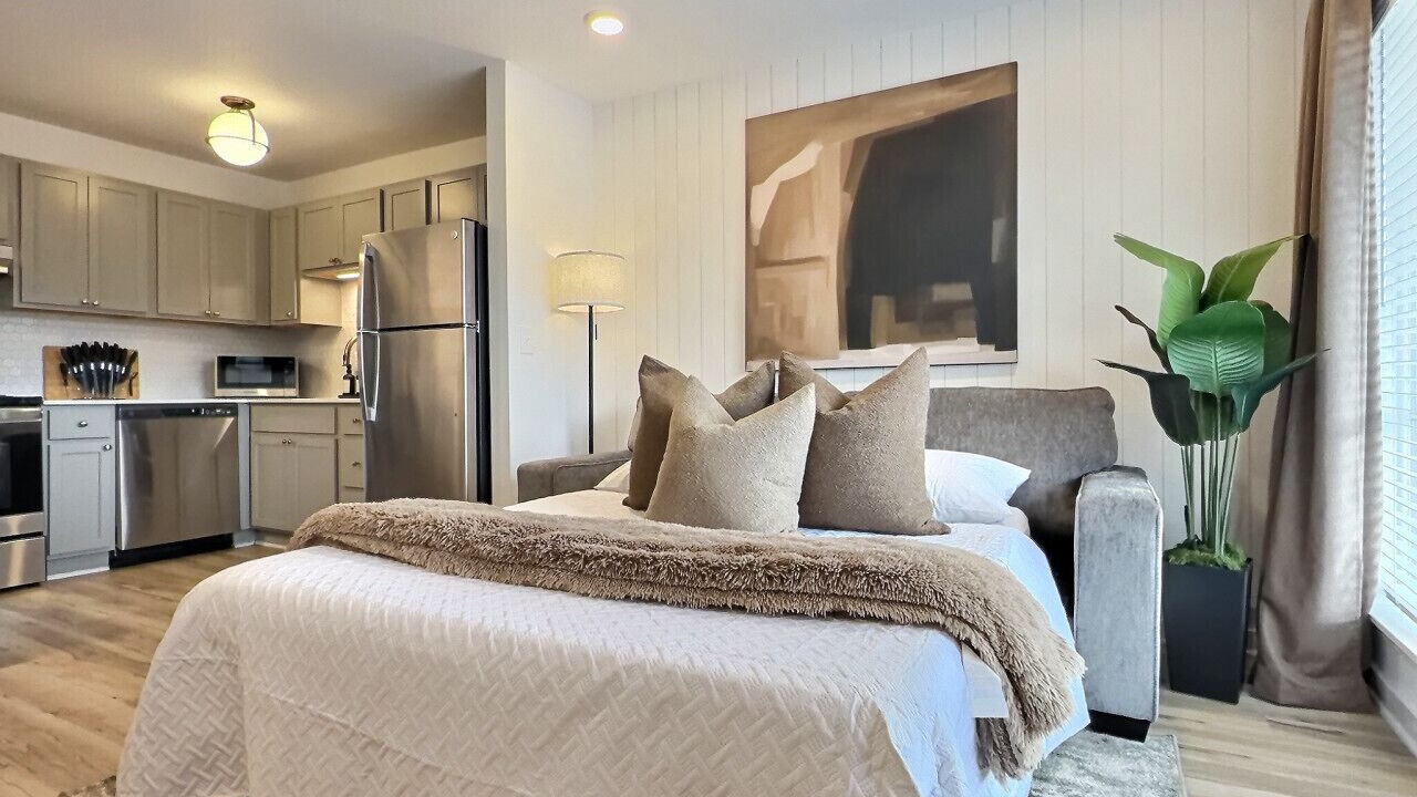 Photo of Bedroom in Crestline Heights