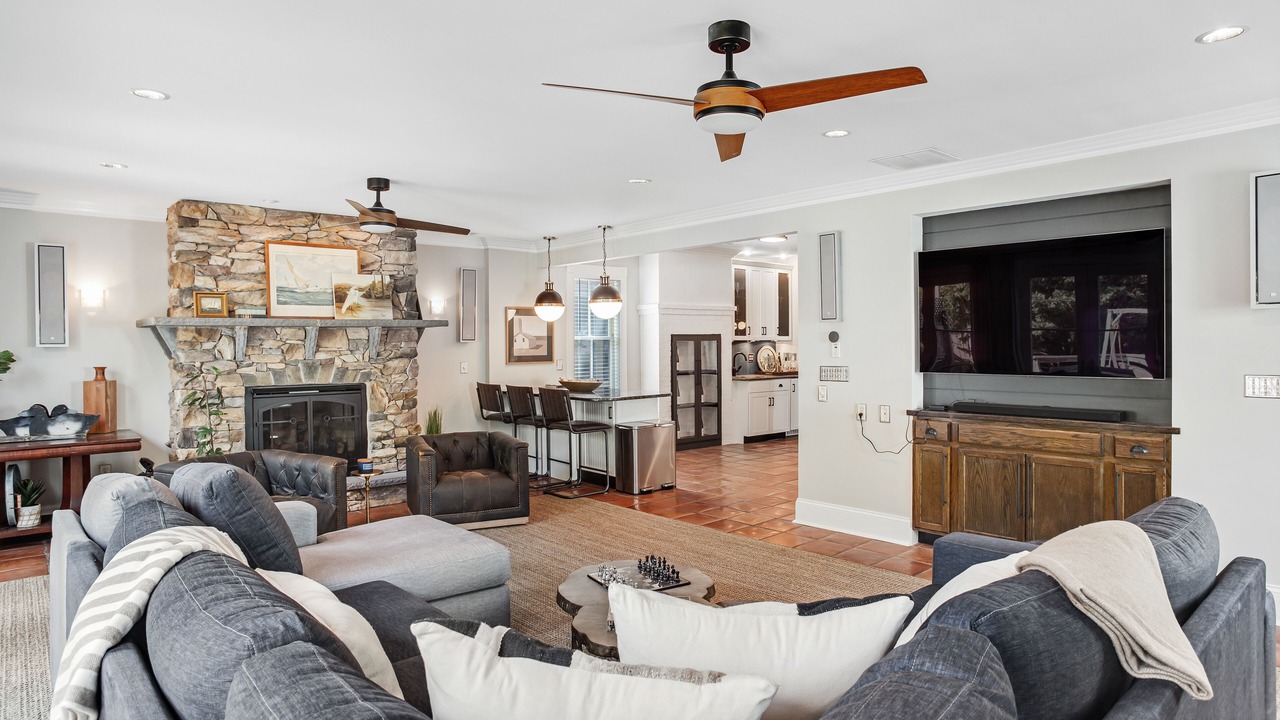 Photo of Livingroom in Eastport
