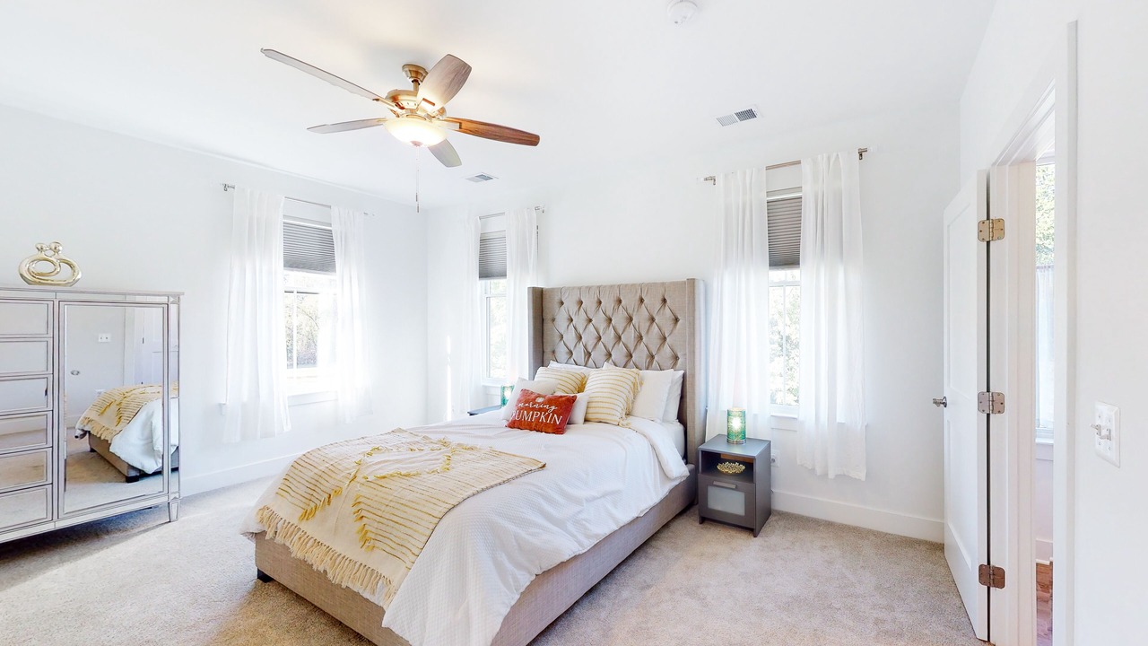 Photo of Bedroom in Pasadena