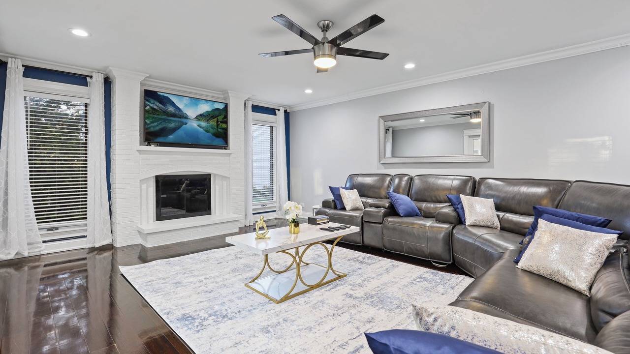 Photo of Livingroom in Bartlett