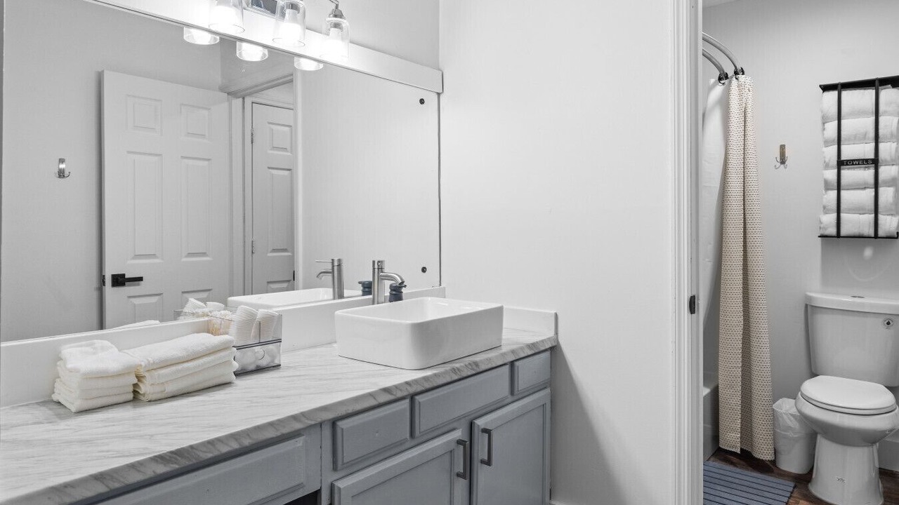 Photo of Bathroom in Ashley Oaks