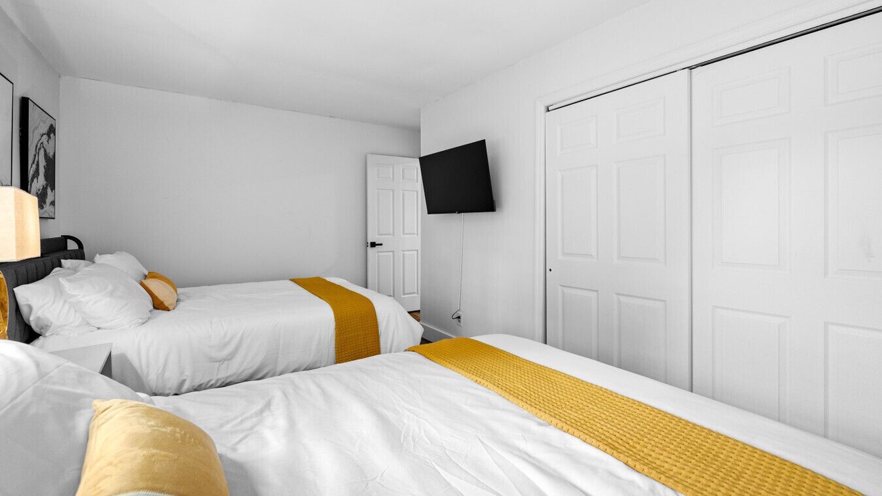 Photo of Bedroom in Ashley Oaks