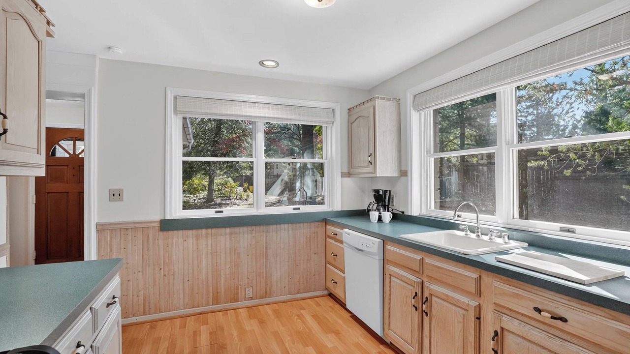 Photo of Kitchen in Lake Shore