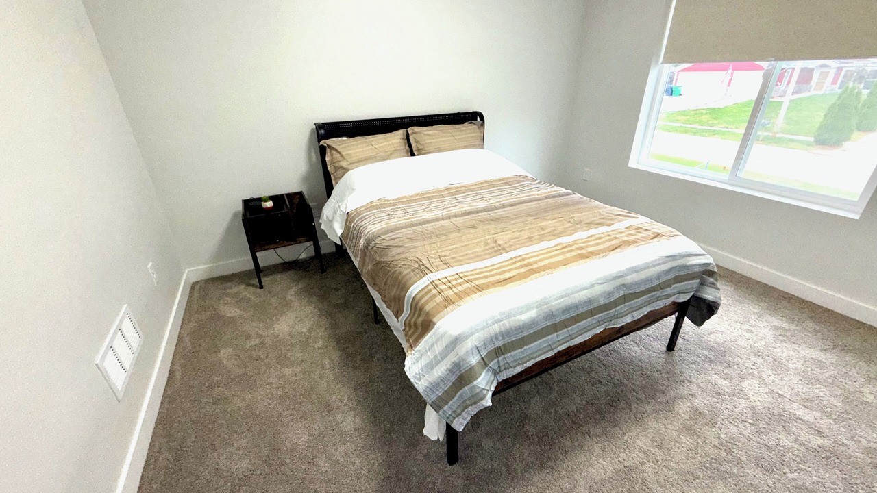 Photo of Bedroom in Urbandale