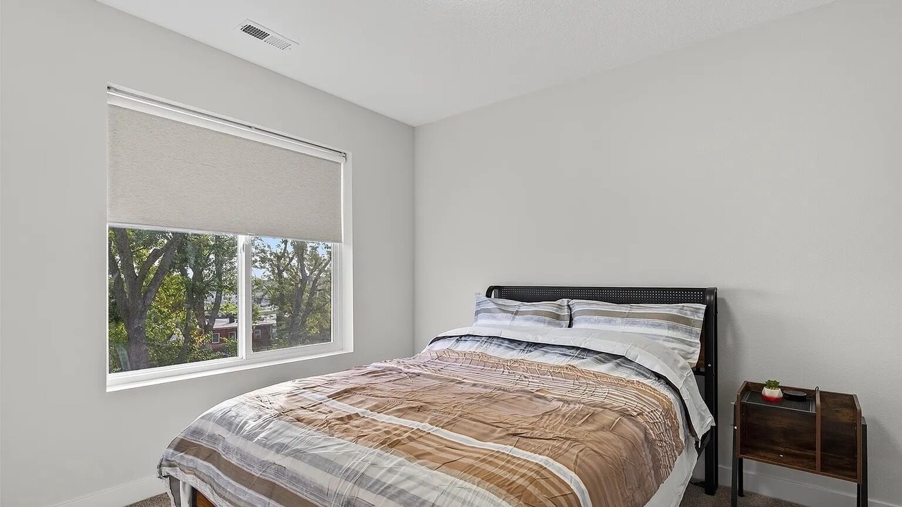 Photo of Bedroom in Urbandale