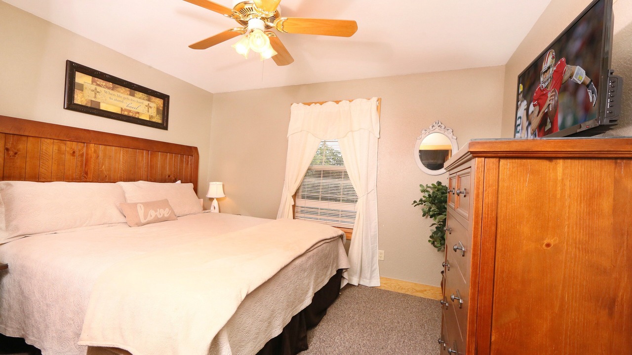 Photo of Bedroom in Pigeon Forge