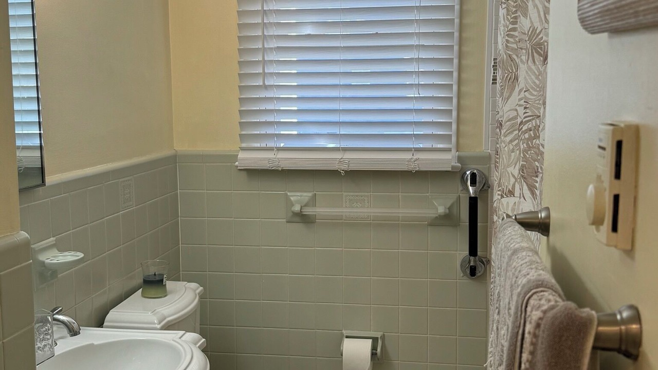 Photo of Bathroom in Townsend's Inlet