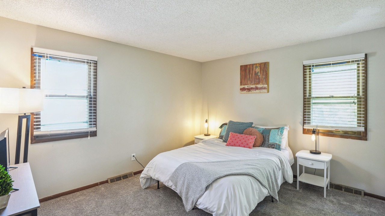 Photo of Bedroom in Clive
