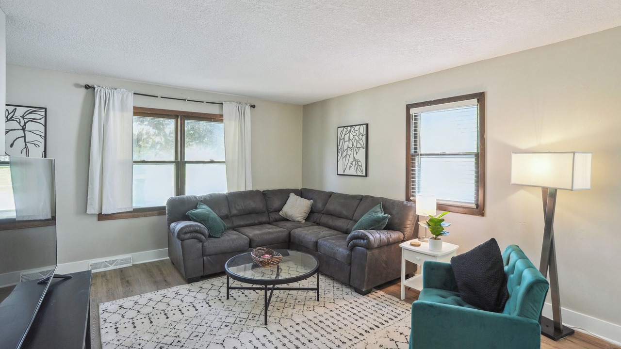 Photo of Livingroom in Clive