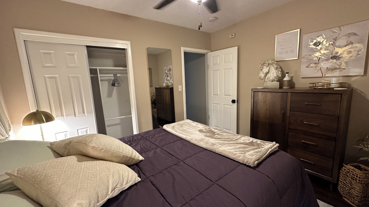 Photo of Bedroom in Urbandale