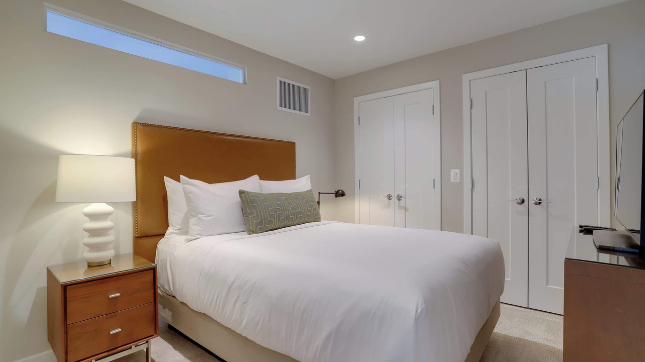 Photo of Bedroom in North Rosslyn