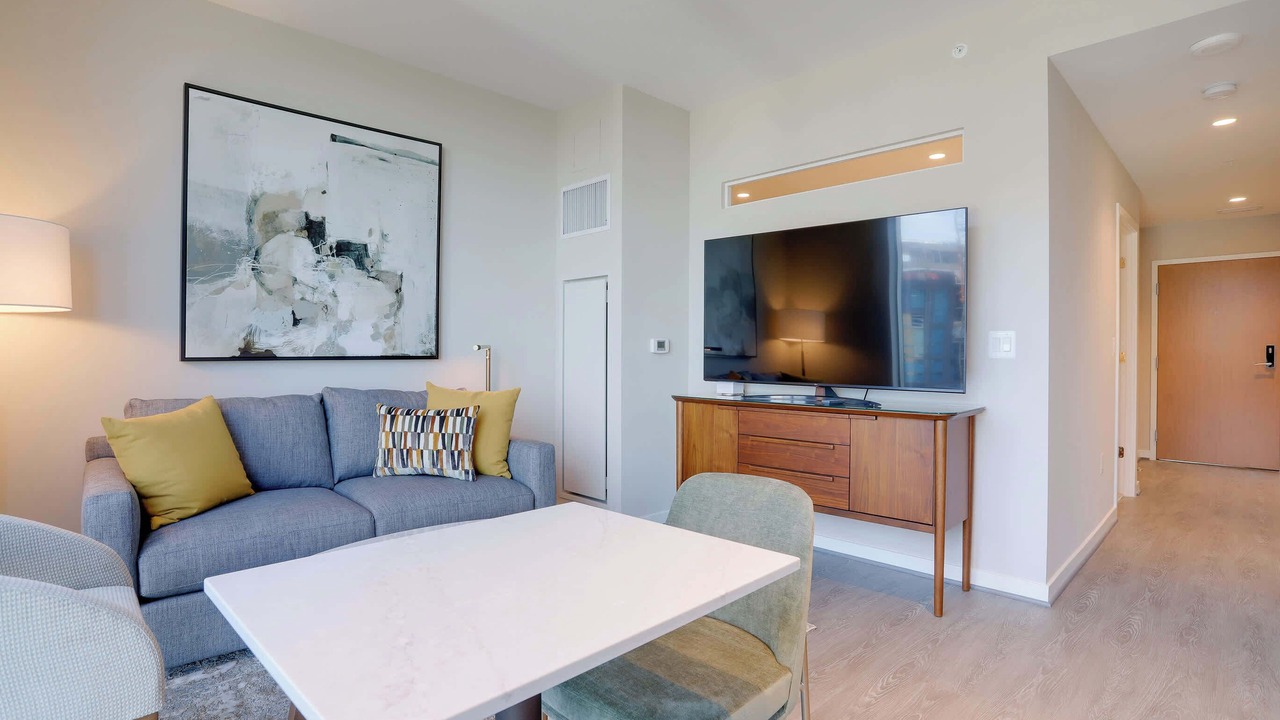 Photo of Livingroom in North Rosslyn