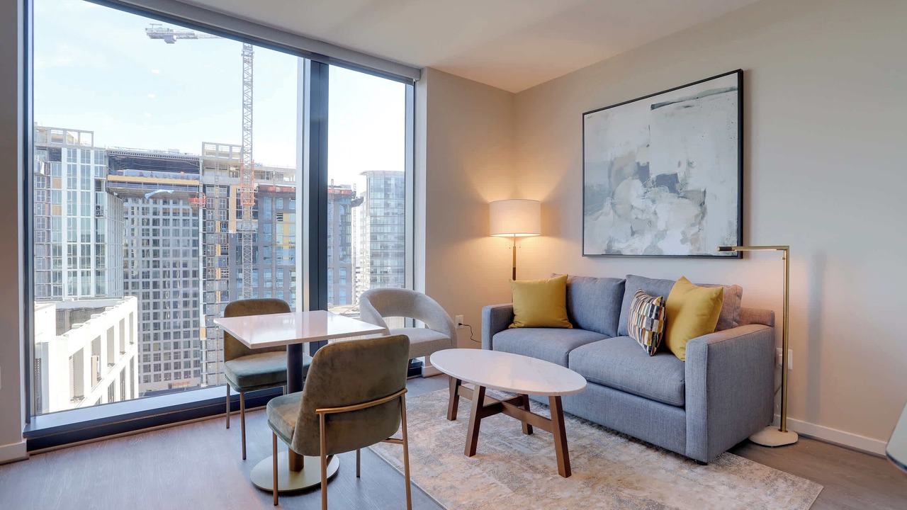 Photo of Livingroom in North Rosslyn
