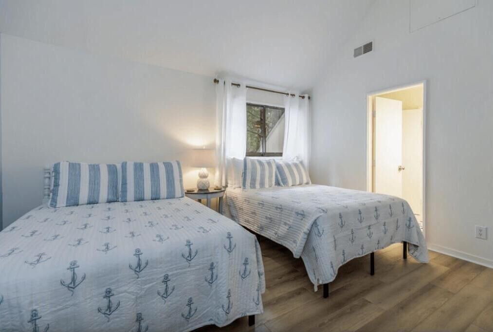 Photo of Bedroom in Palmetto Dunes