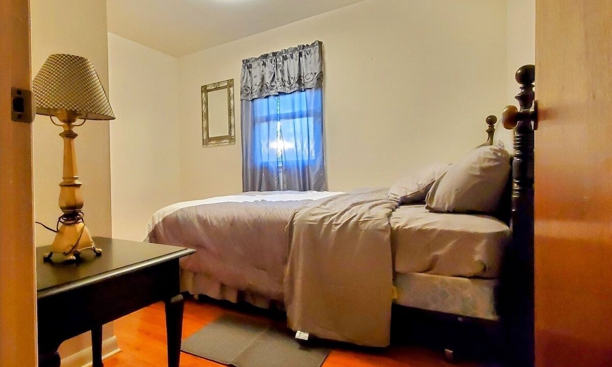 Photo of Bedroom in Nottingham