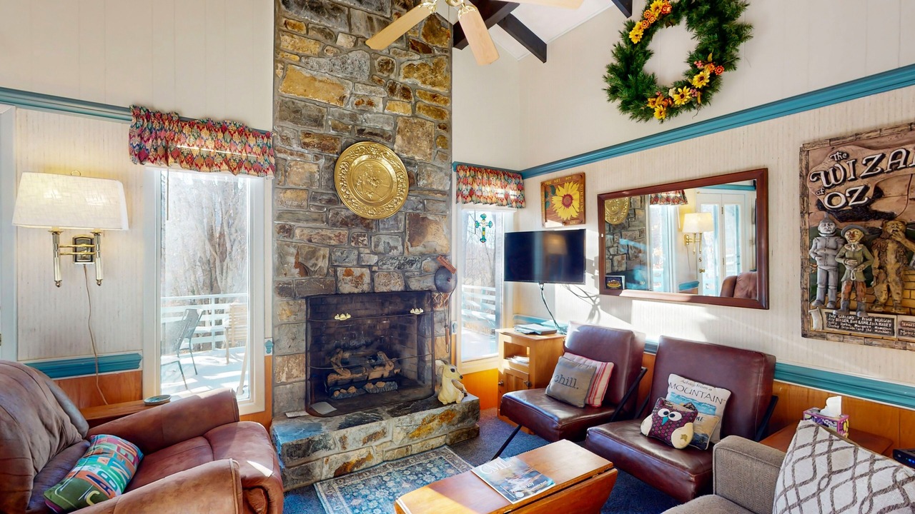 Photo of Livingroom in Charter Hills