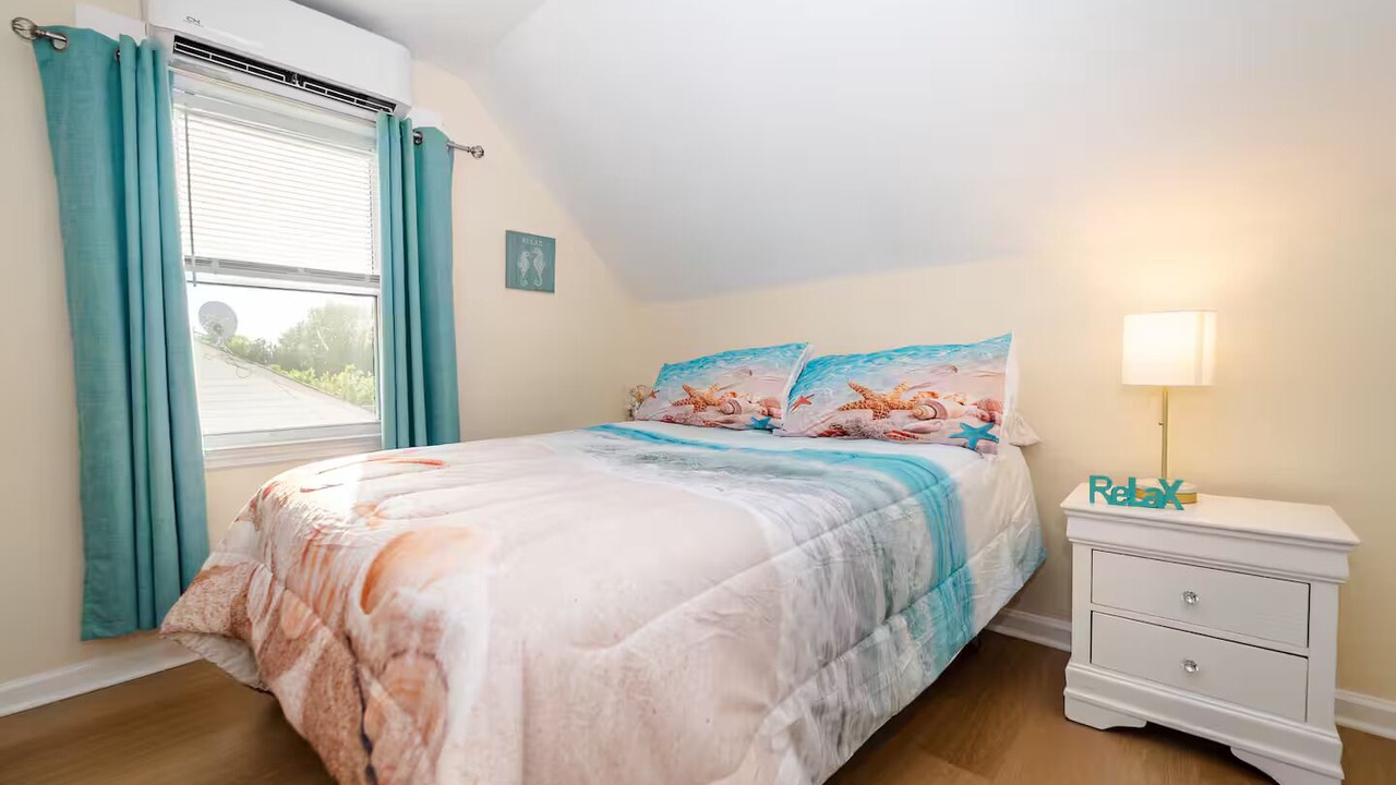 Photo of Bedroom in Long Branch