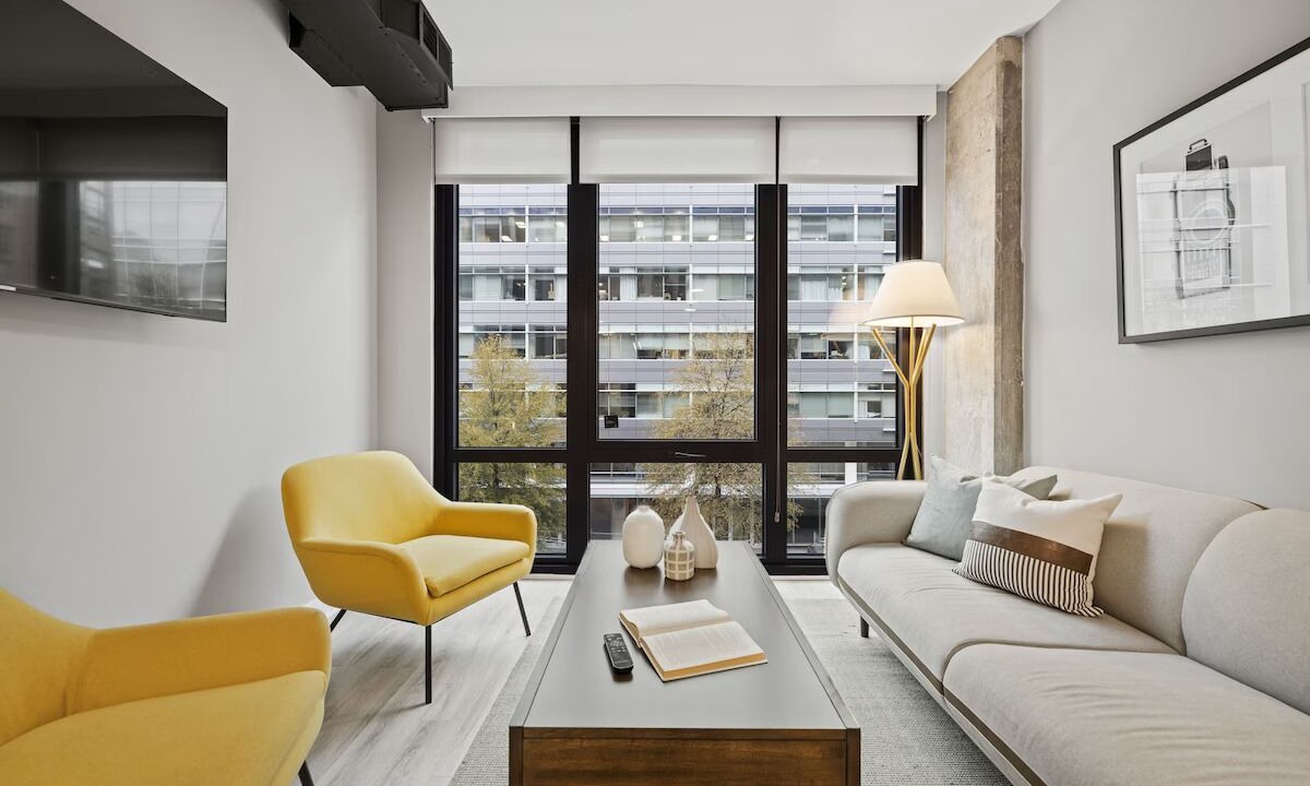 Photo of Livingroom in Navy Yard