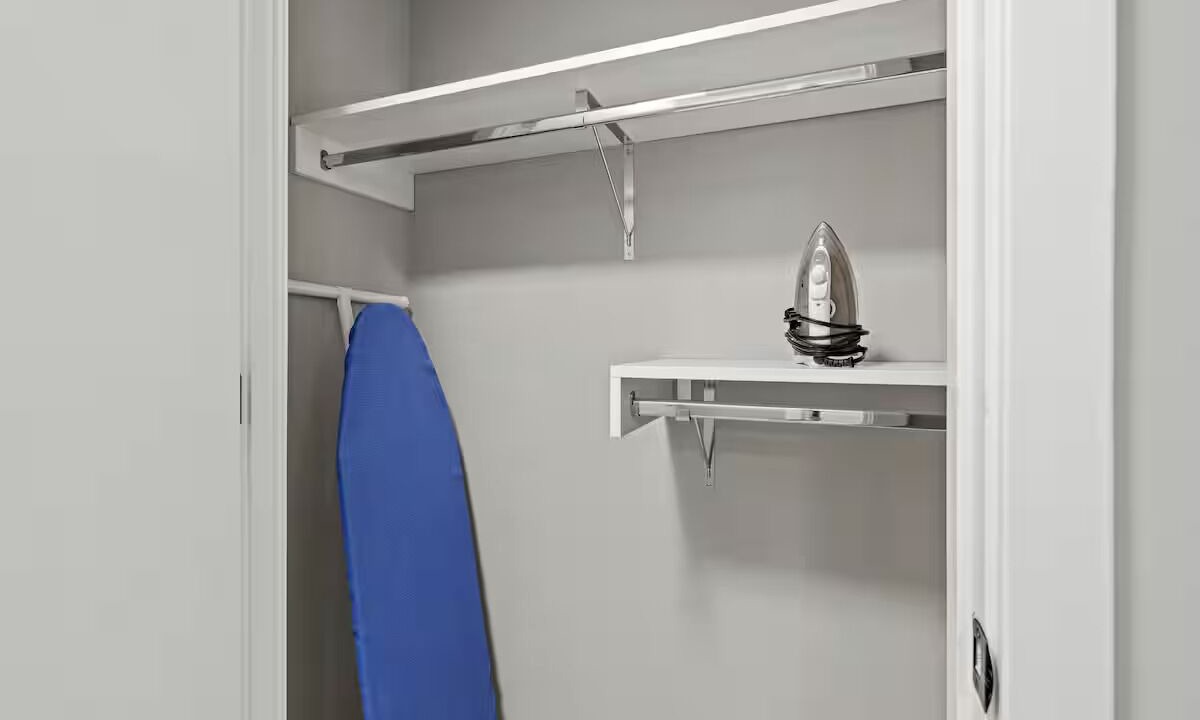 Photo of Bedroom in Navy Yard