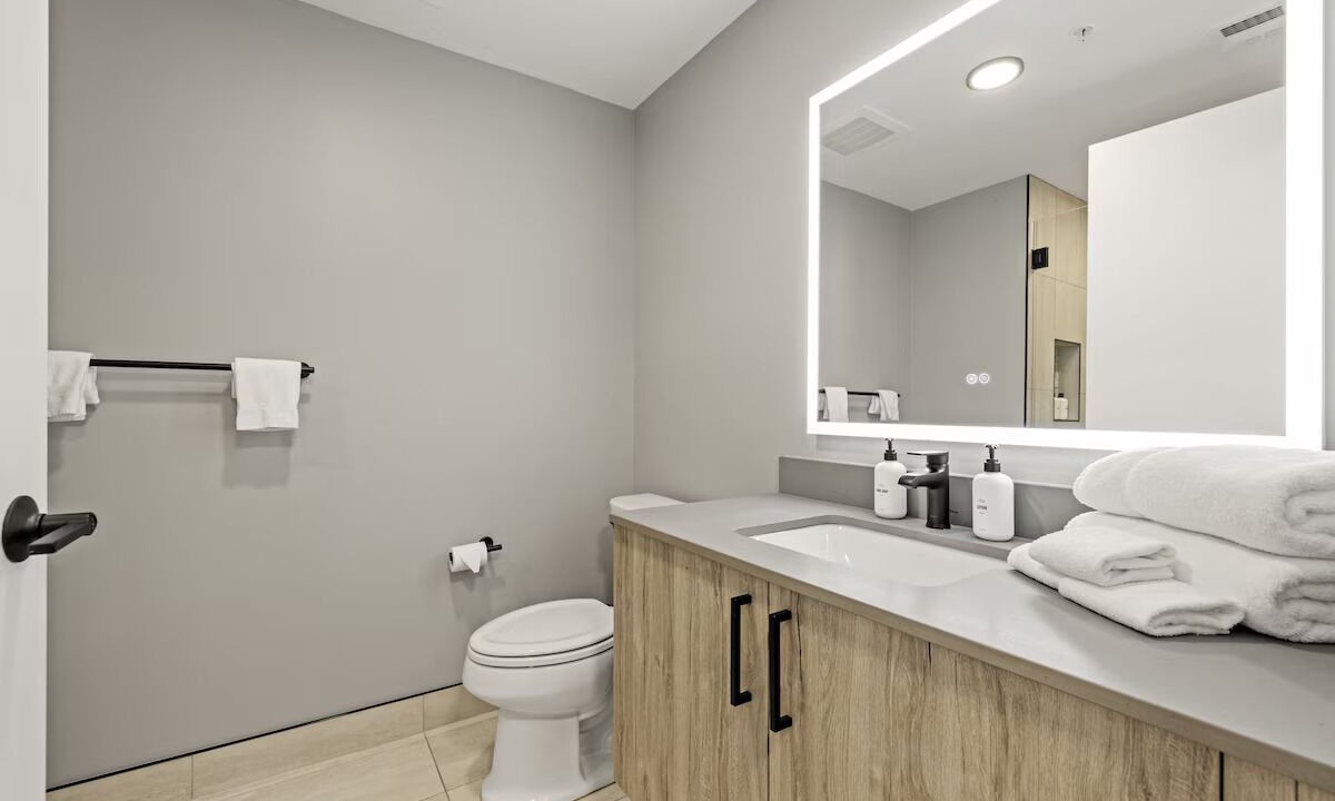 Photo of Bathroom in Navy Yard