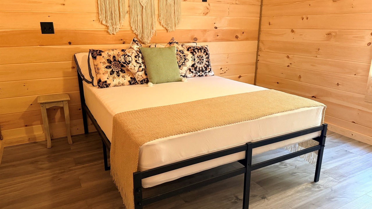 Photo of Bedroom in Coalmont