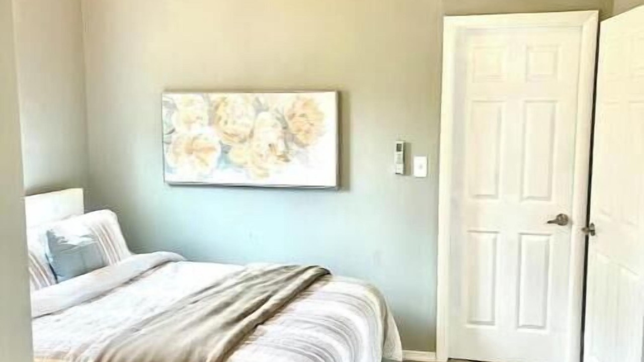 Photo of Bedroom in Glenwood