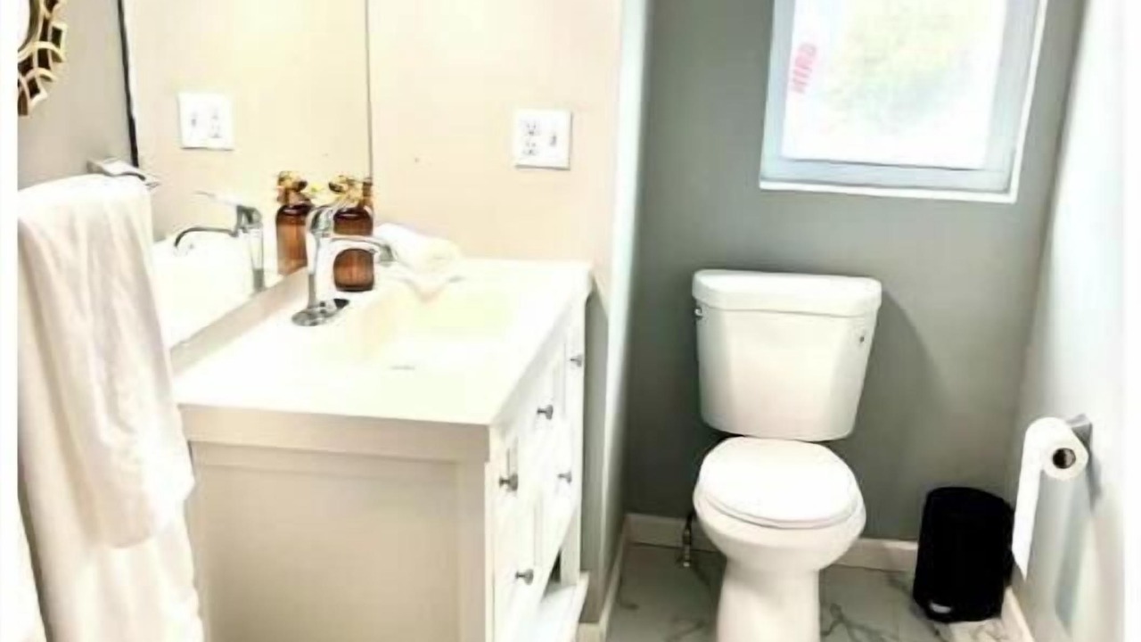 Photo of Bathroom in Glenwood