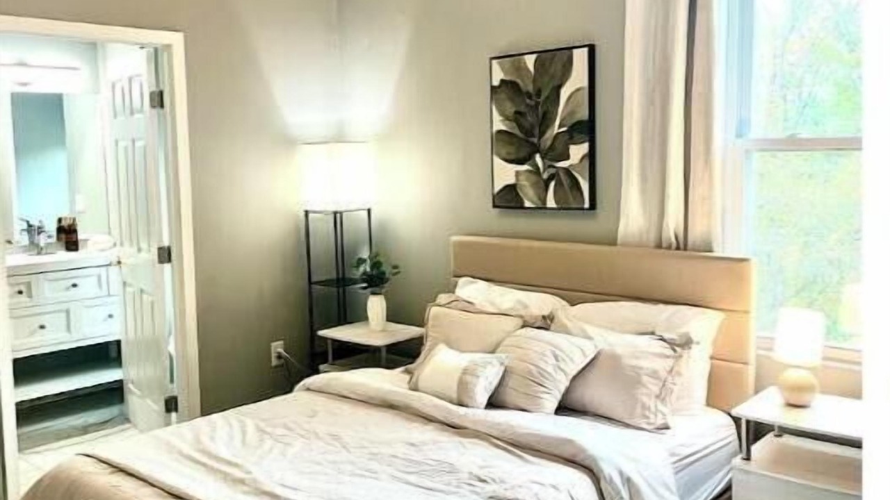 Photo of Bedroom in Glenwood