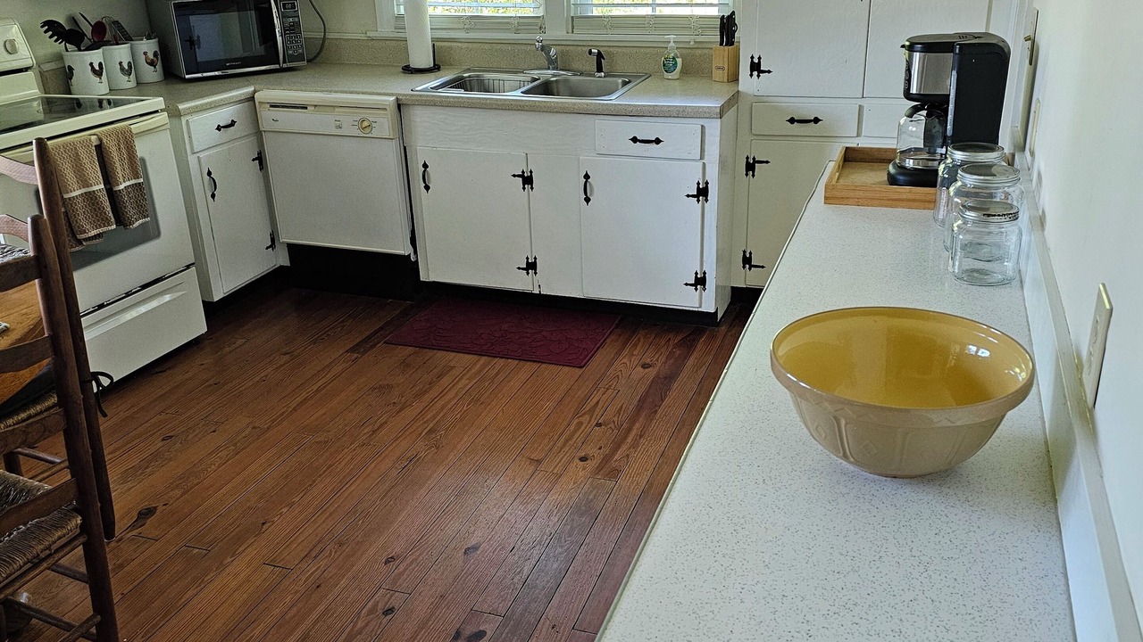 Photo of Kitchen in Lydia