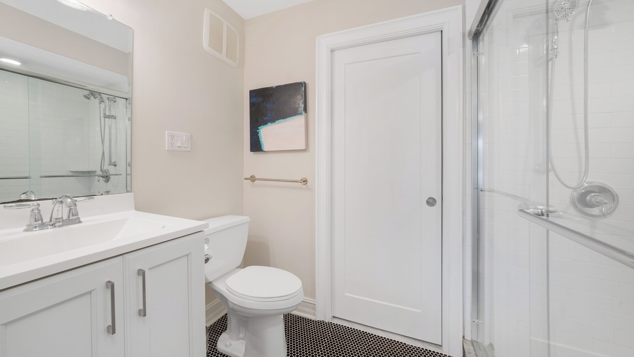 Photo of Bathroom in Avalon