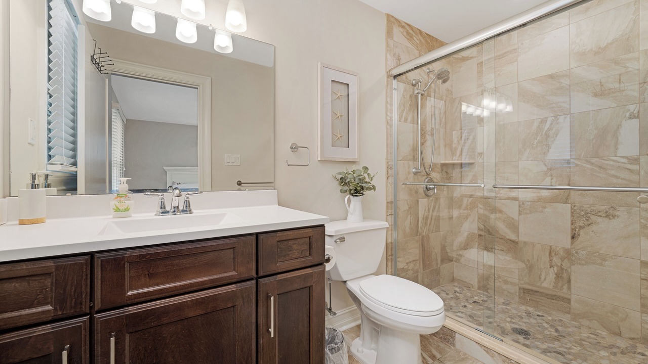 Photo of Bathroom in Avalon