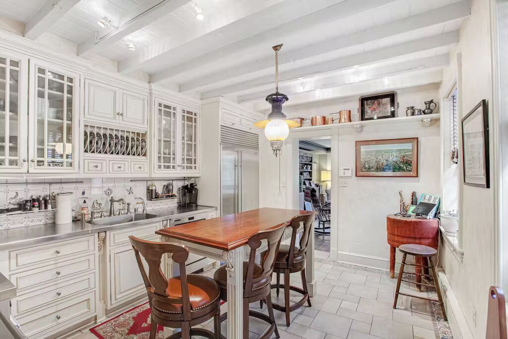 Photo of Kitchen in Historic District