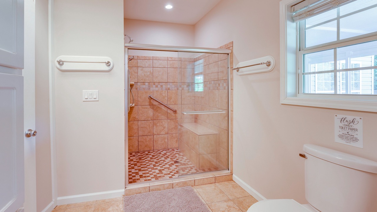 Photo of Bathroom in Rockmart