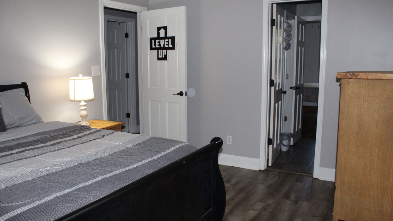 Photo of Bedroom in Guntersville