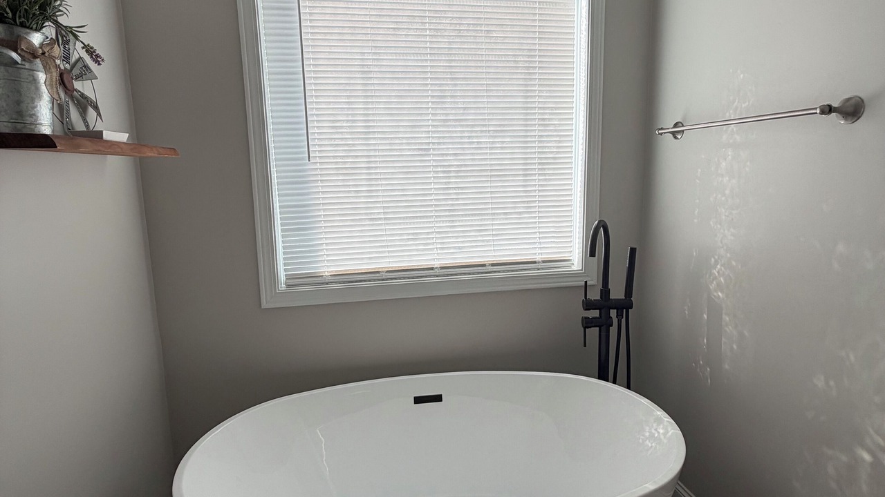 Photo of Bathroom in Guntersville