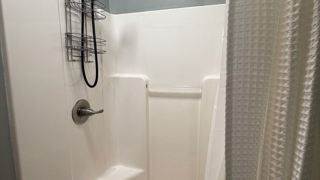 Photo of Bathroom in Guntersville