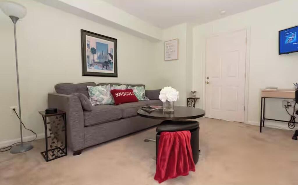 Photo of Livingroom in Rockville