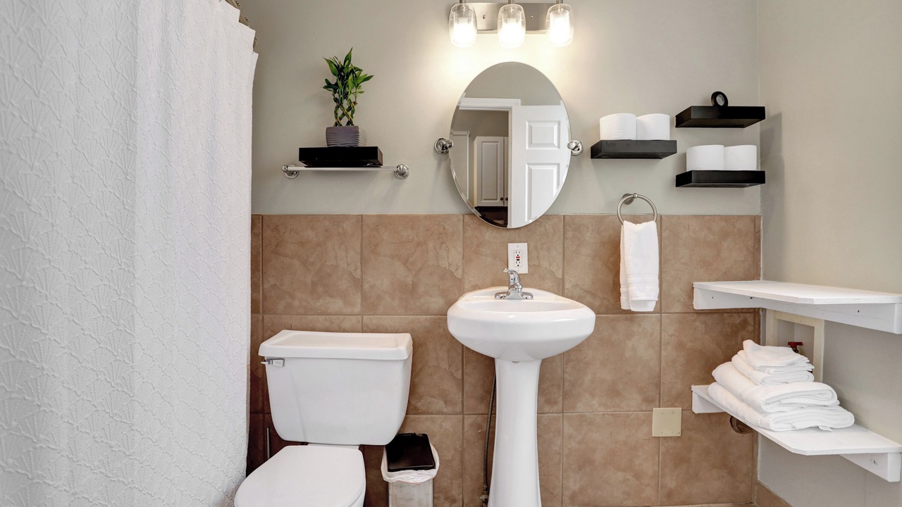 Photo of Bathroom in Midtown