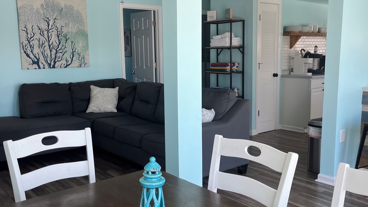 Photo of Livingroom in Beach Haven West