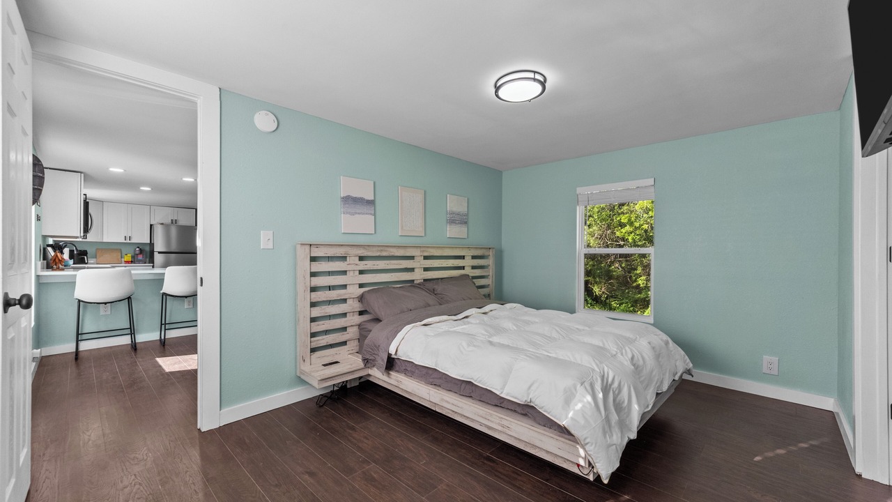 Photo of Bedroom in McCutcheon Field