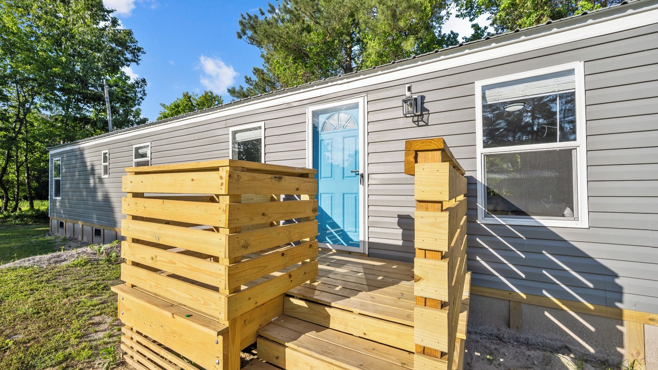 Photo of Patio Balcony in McCutcheon Field