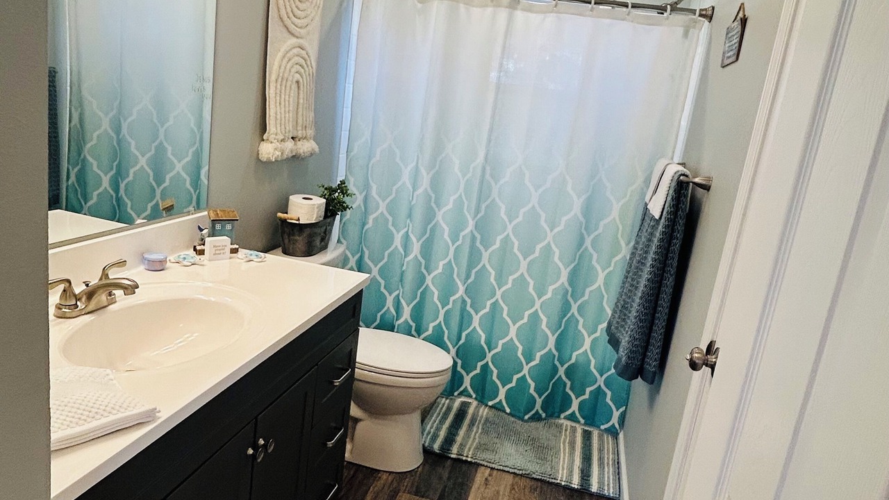 Photo of Bathroom in Greentop