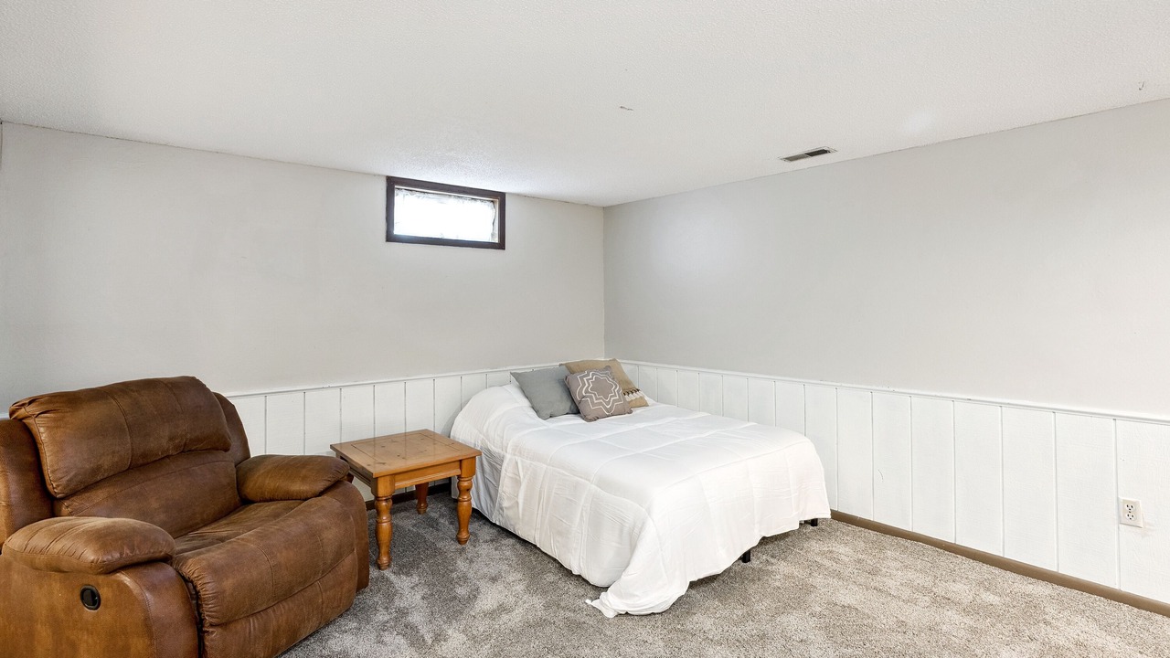 Photo of Bedroom in Clive