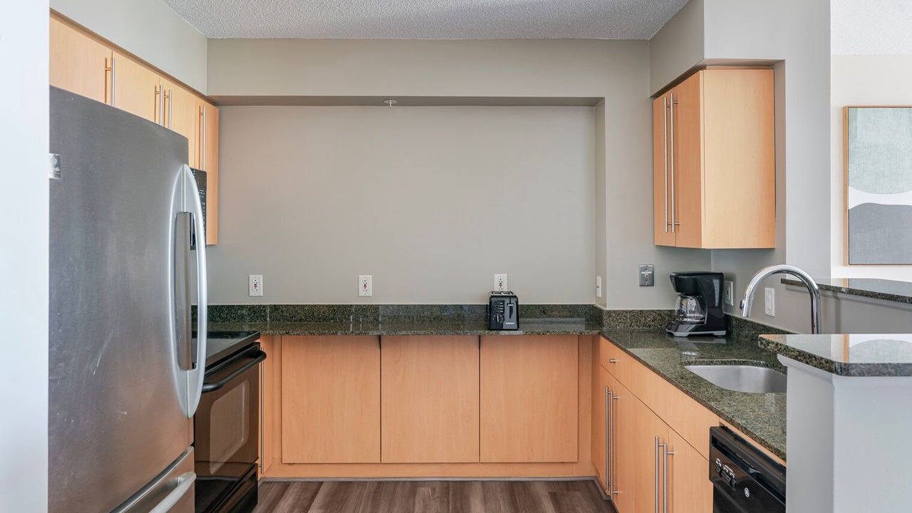 Photo of Kitchen in Woodmont Triangle