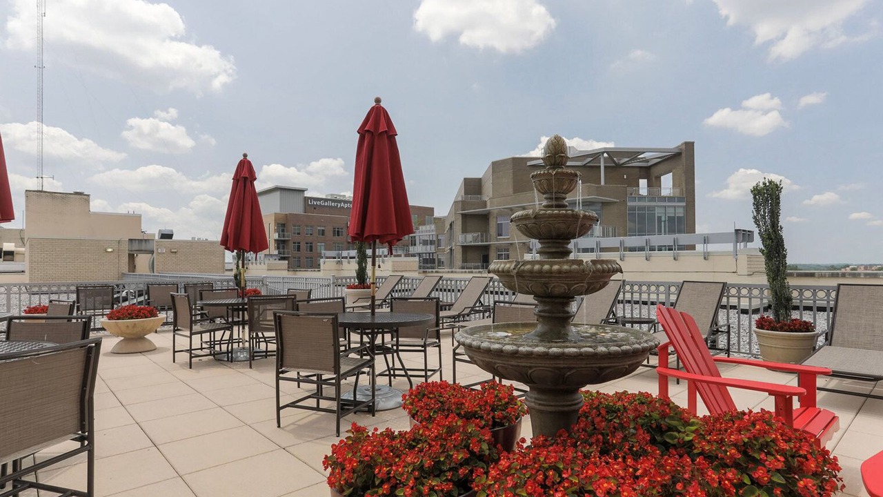 Photo of Outdoor in Woodmont Triangle