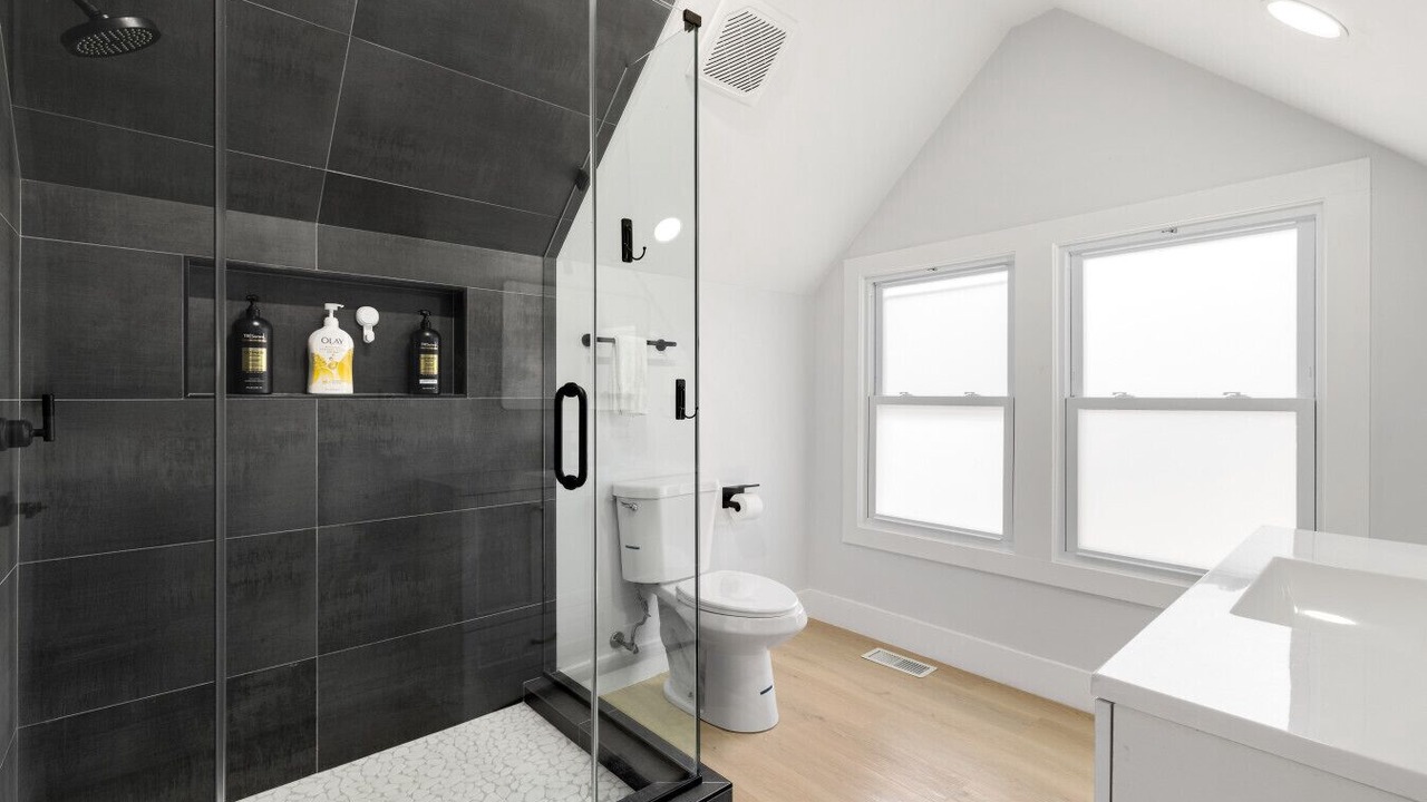 Photo of Bathroom in Channel Lake